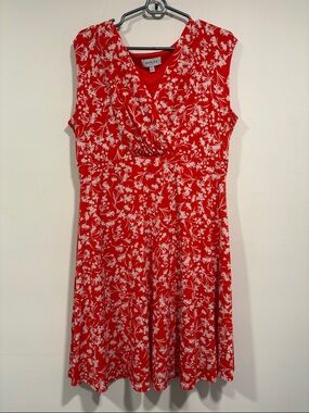 Gilli Red & White Floral Wrap-Style Midi Dress
